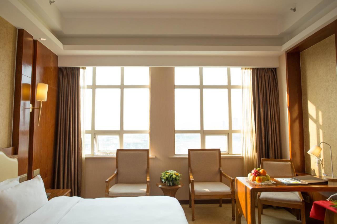 Hong Van Grand Hotel Mong Cai 외부 사진