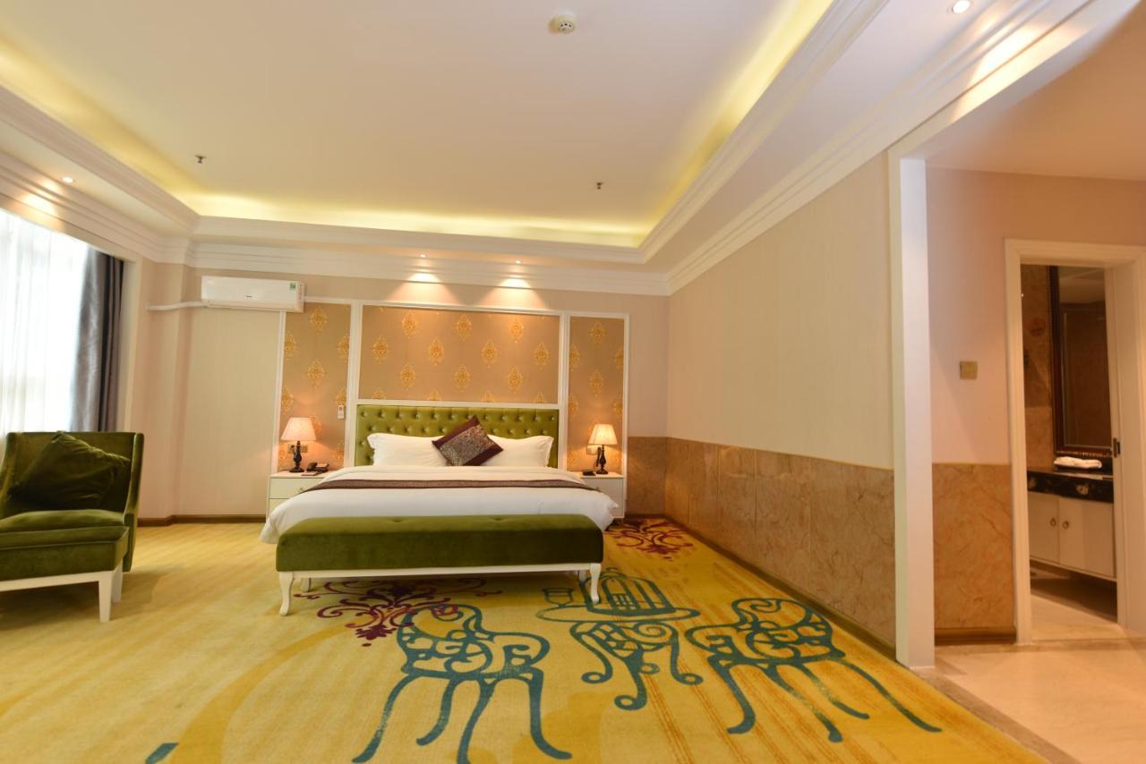 Hong Van Grand Hotel Mong Cai 외부 사진