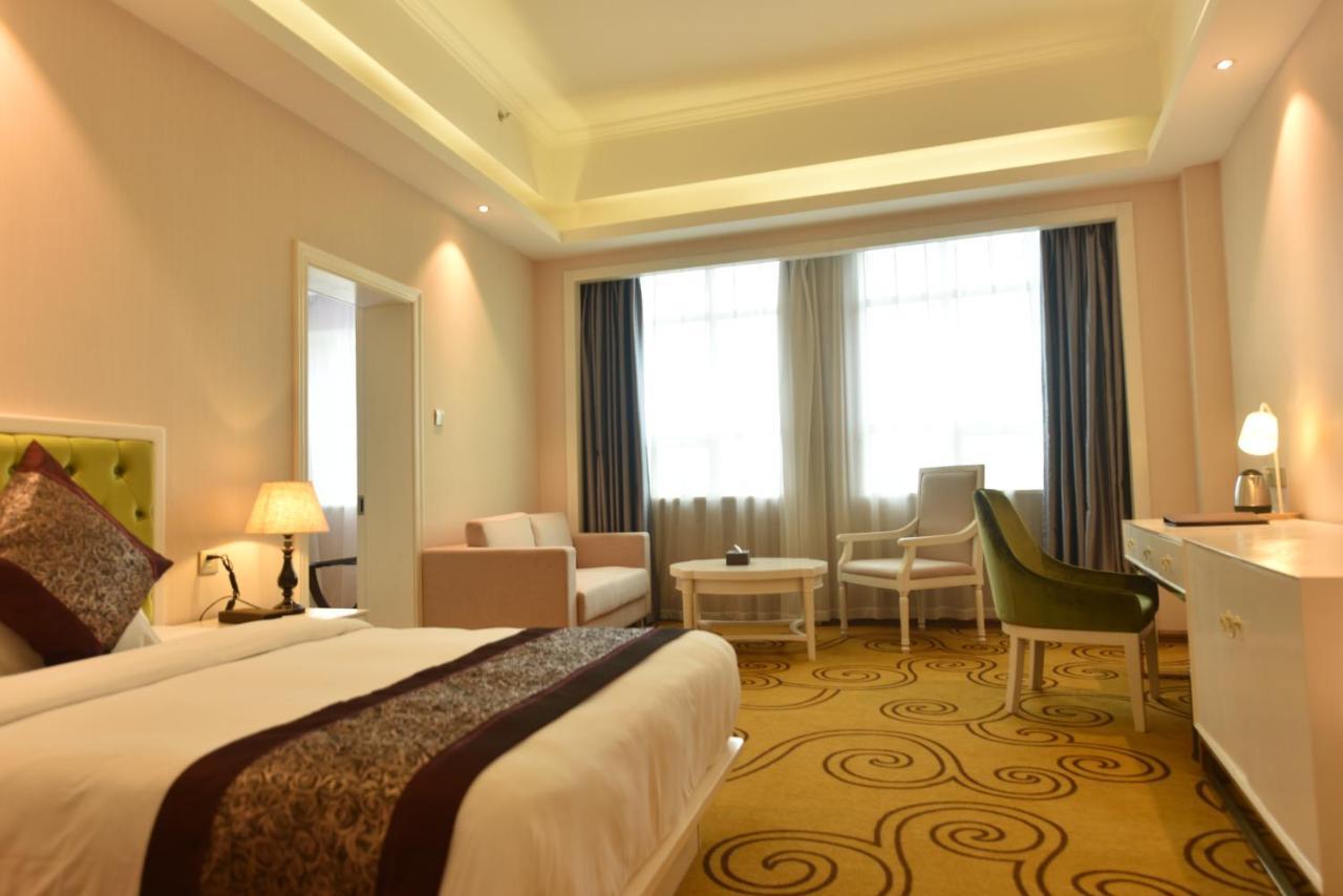 Hong Van Grand Hotel Mong Cai 외부 사진