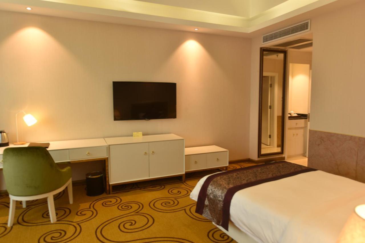 Hong Van Grand Hotel Mong Cai 외부 사진
