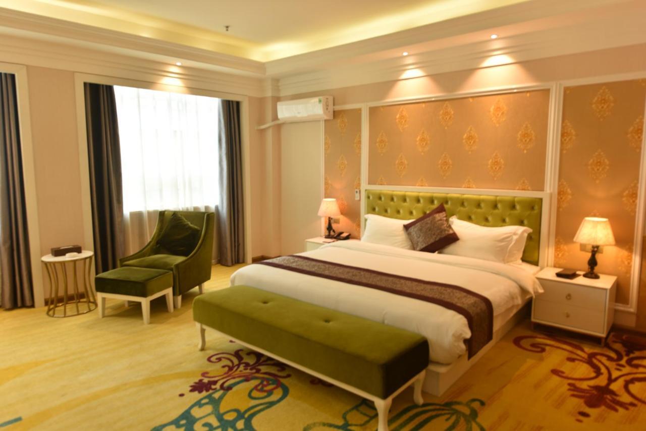 Hong Van Grand Hotel Mong Cai 외부 사진