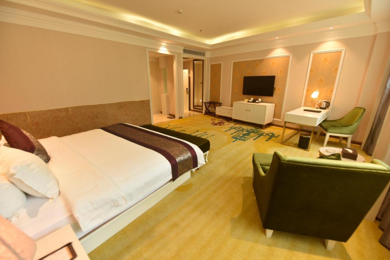 Hong Van Grand Hotel Mong Cai 외부 사진