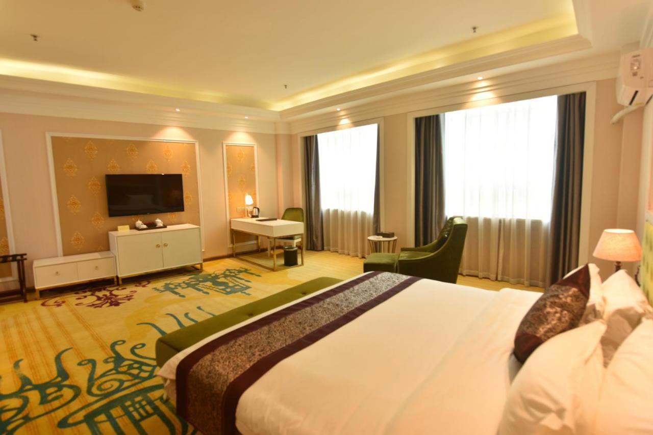 Hong Van Grand Hotel Mong Cai 외부 사진