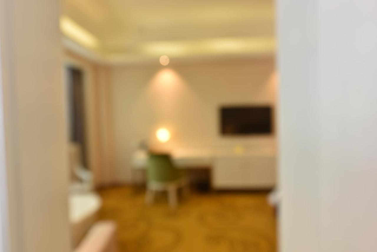 Hong Van Grand Hotel Mong Cai 외부 사진
