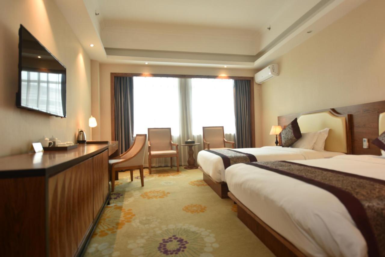 Hong Van Grand Hotel Mong Cai 외부 사진